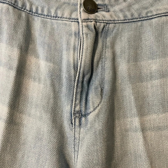 J Jill Denim Boyfriend Relaxed Leg Jean Light Wash Size 6 - Picture 2 of 12